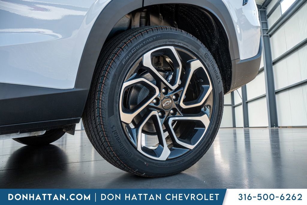 New 2026 Chevrolet Trax RS w/ Driver Confidence Package FWD image 37