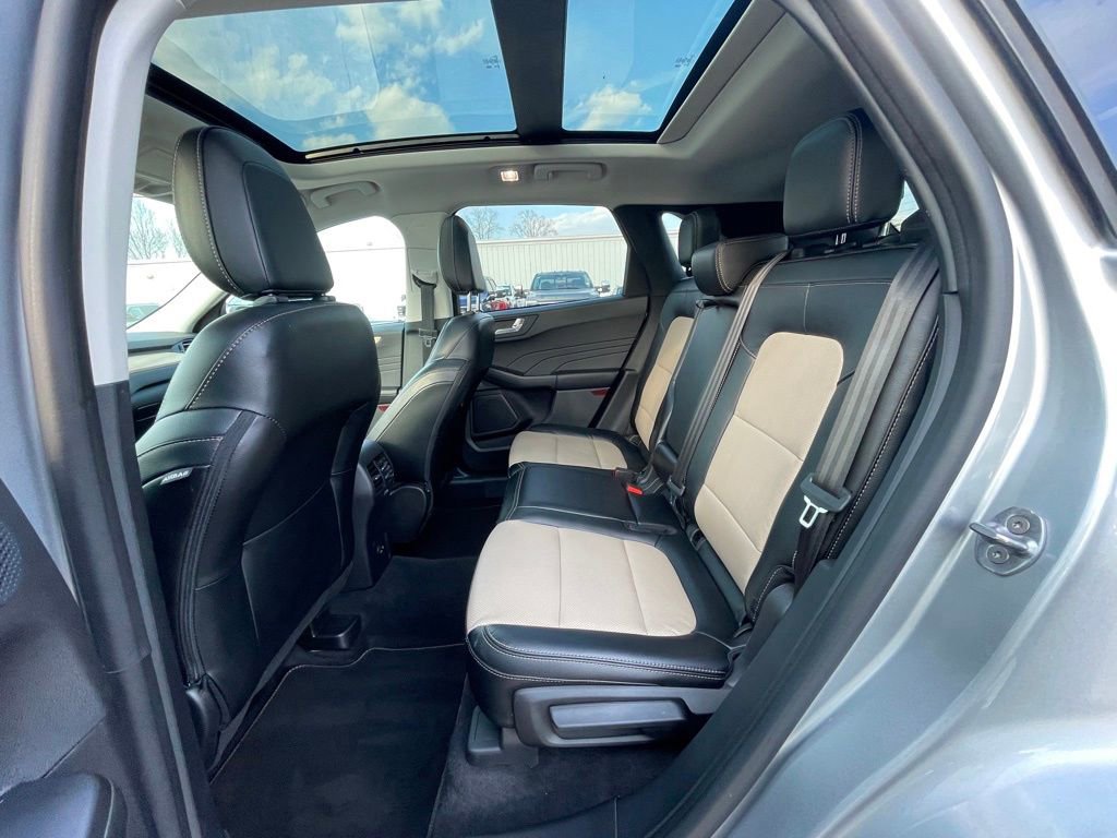 Used 2022 Ford Escape Titanium w/ Titanium Elite Package image 22