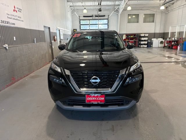 Used 2023 Nissan Rogue S AWD/4WD image 9