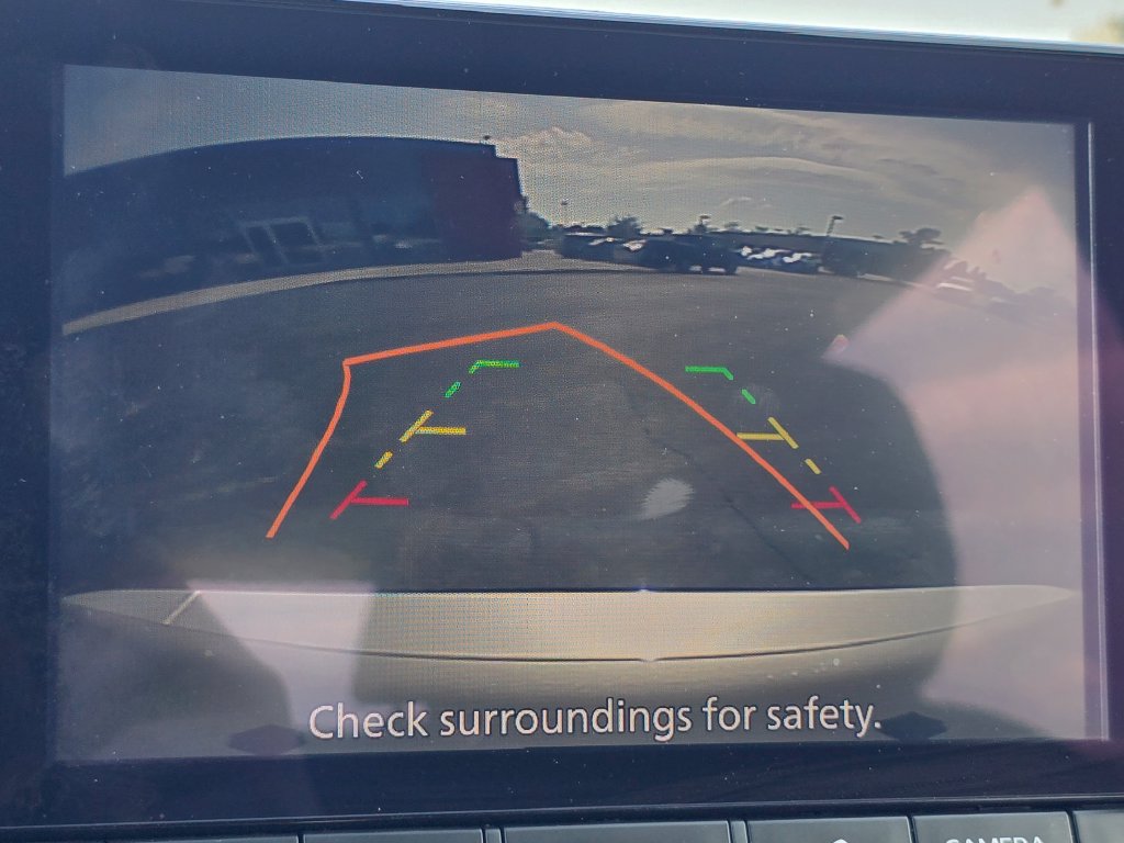 Used 2025 Nissan Rogue SV FWD image 4