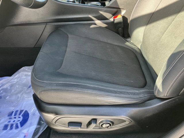 Used 2022 Jeep Grand Cherokee Laredo w/ Luxury Tech Group I image 17