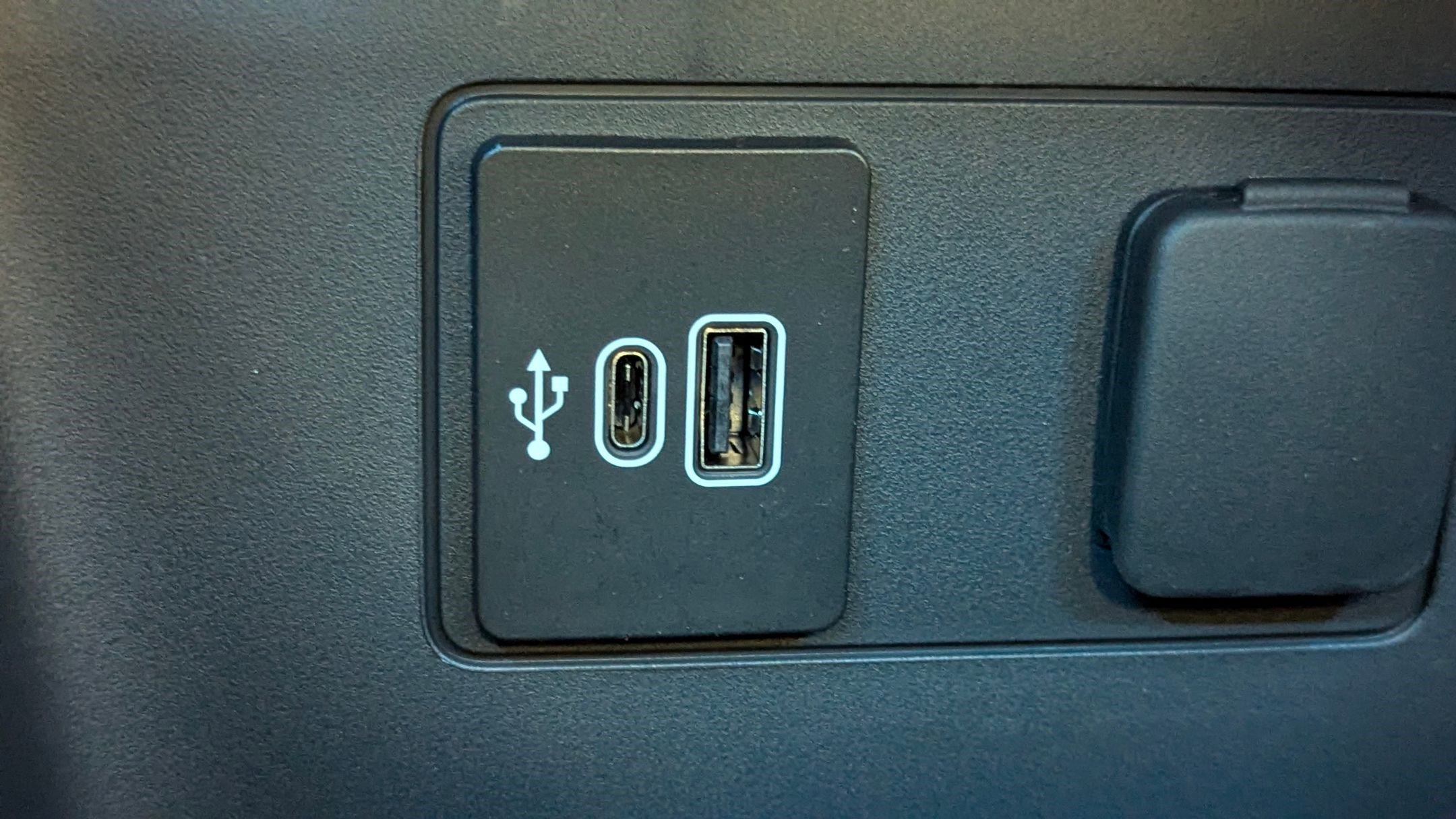 New 2026 Ford Explorer ST w/ Sun And Sound Package image 28