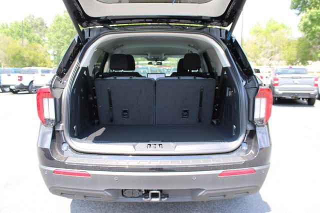 New 2026 Ford Explorer Active RWD image 18