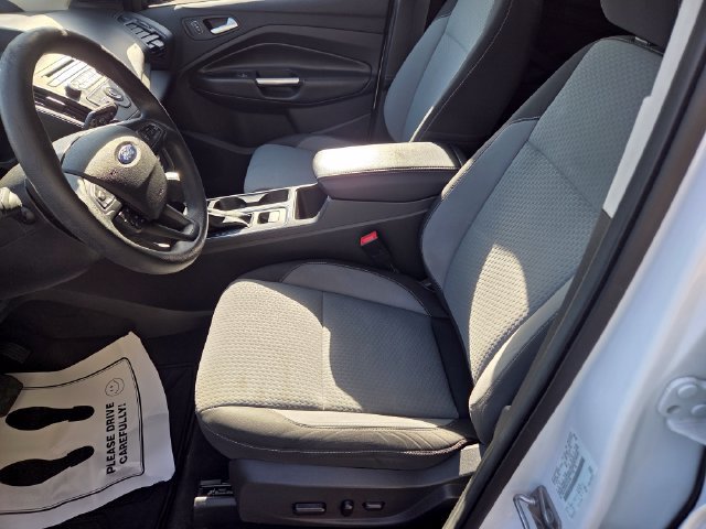 Used 2017 Ford Escape SE FWD image 18