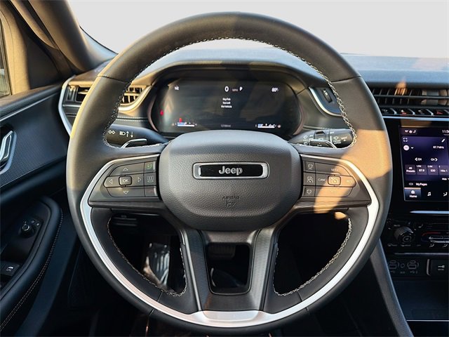 Used 2024 Jeep Grand Cherokee L Altitude image 41