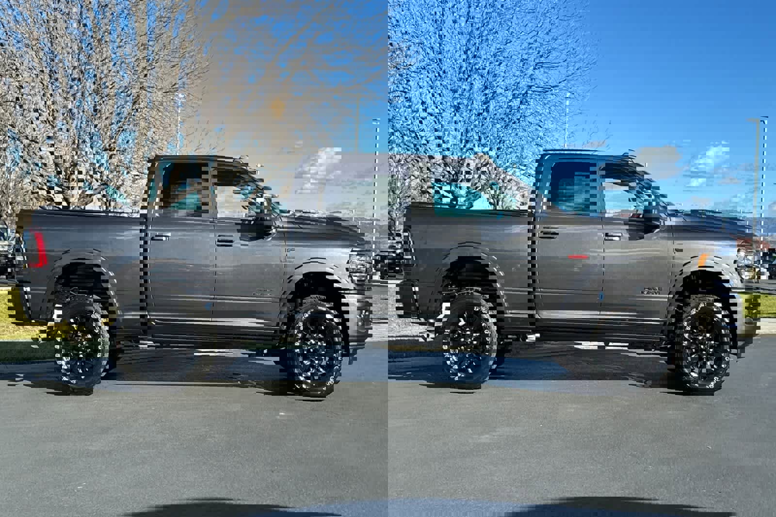 Used 2024 RAM 2500 Limited image 8