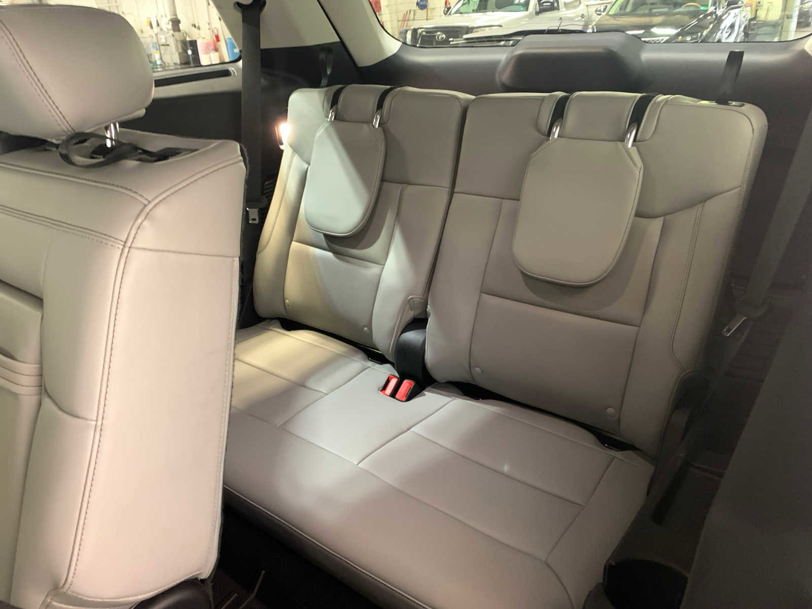 Used 2025 Ford Explorer Active w/ Active Comfort Package image 10