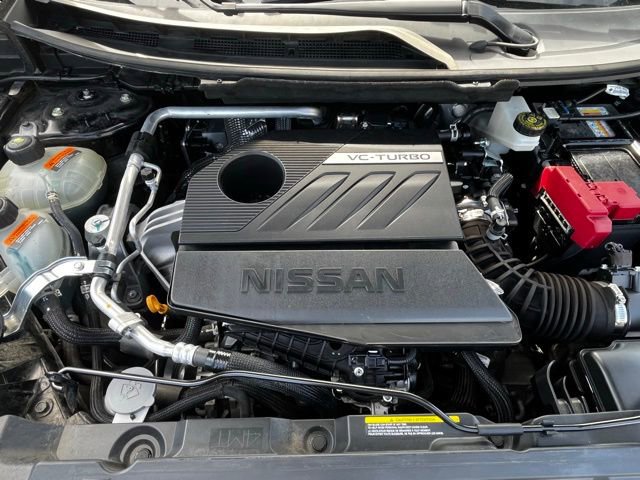Used 2025 Nissan Rogue Platinum image 27