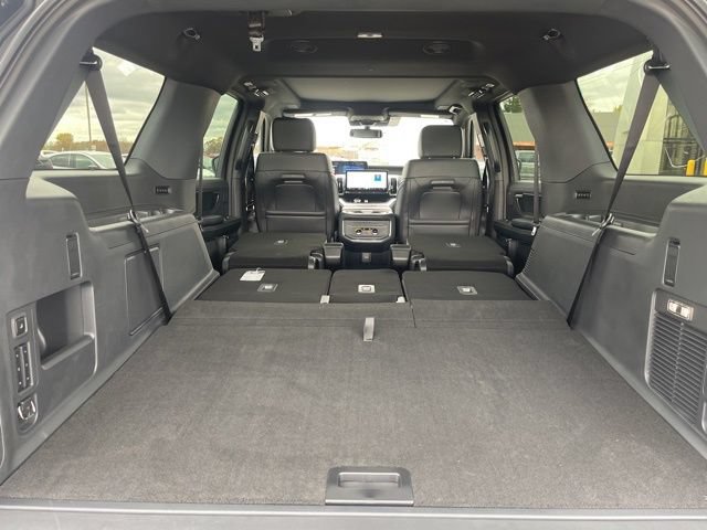 New 2025 Ford Expedition Max Platinum w/ Stealth Performance Package AWD/4WD image 36