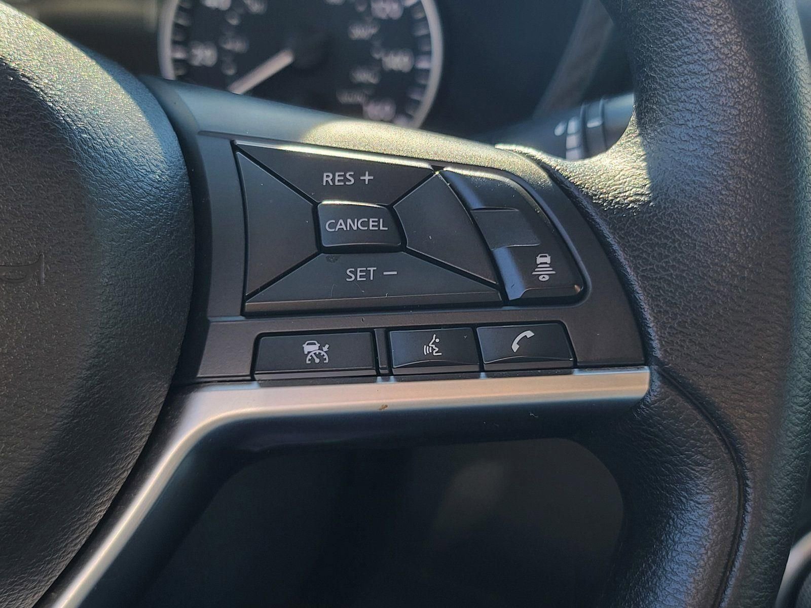 Used 2024 Nissan Sentra SV FWD image 29