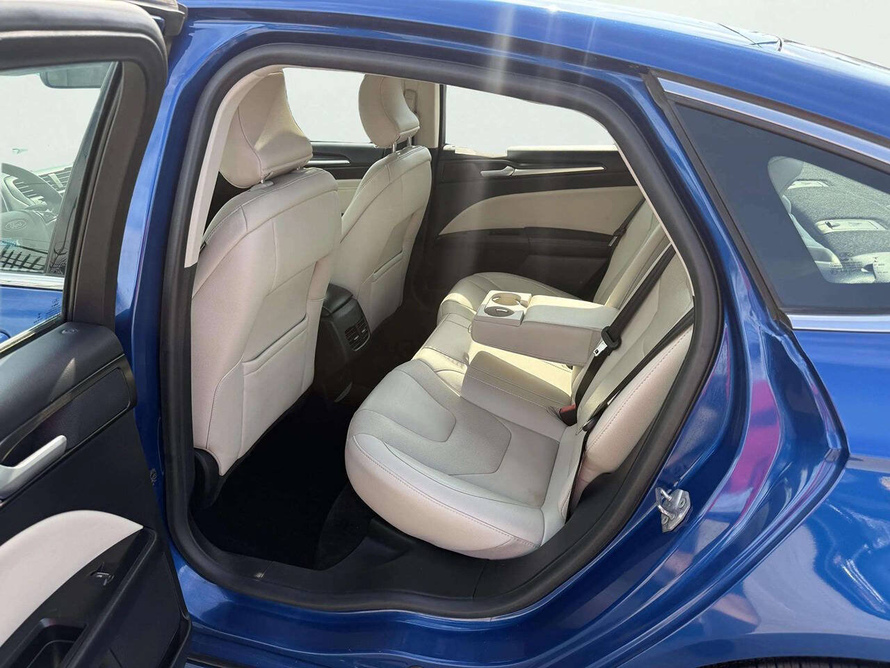 Used 2018 Ford Fusion Titanium AWD/4WD image 11