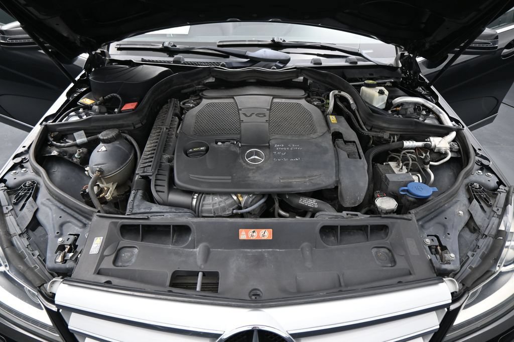Used 2013 Mercedes-Benz C 300 4MATIC Sedan image 23