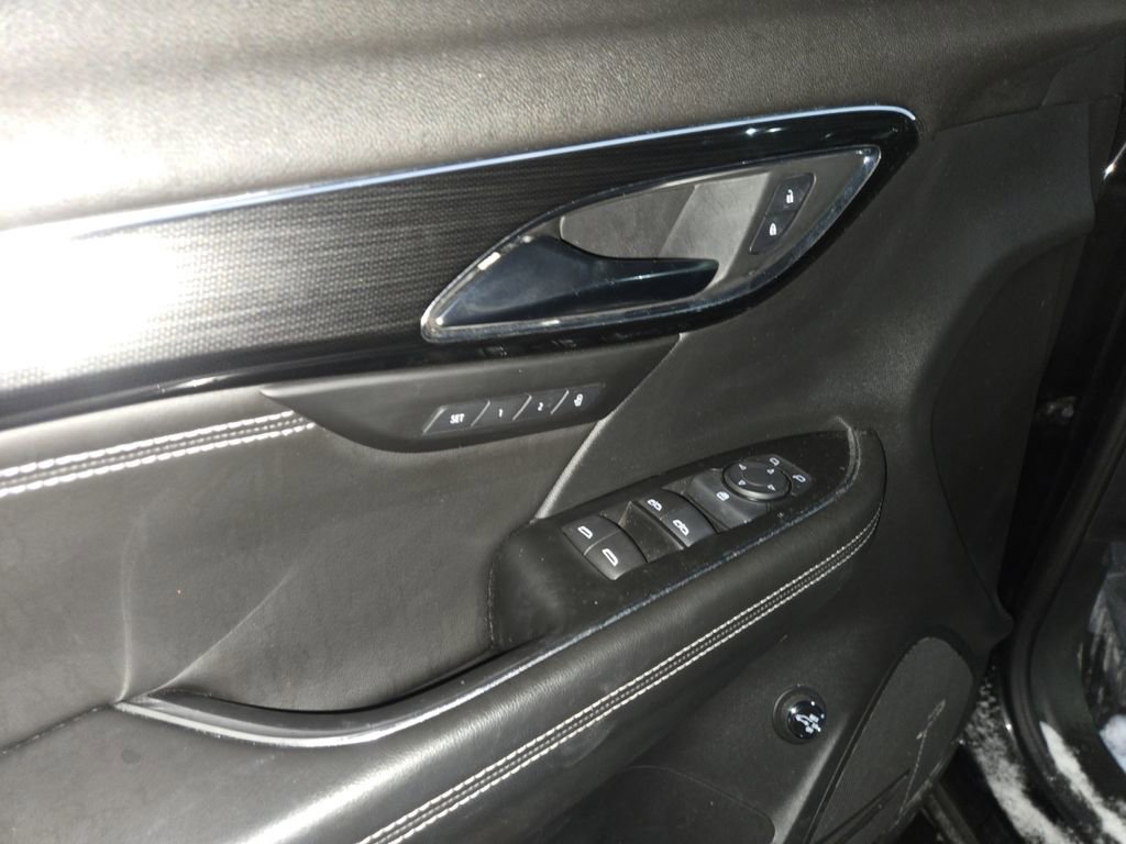 Used 2022 Buick Envision Essence w/ Sport Touring Package image 11