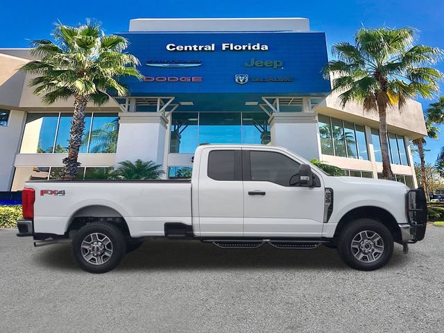 Used 2025 Ford F350 XLT w/ FX4 Off-Road Package AWD/4WD image 4