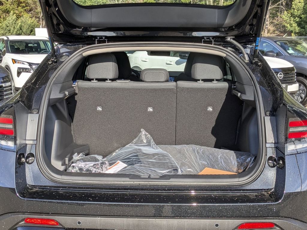 New 2026 Nissan Leaf w/ Floor Mat Package (S+) FWD image 26