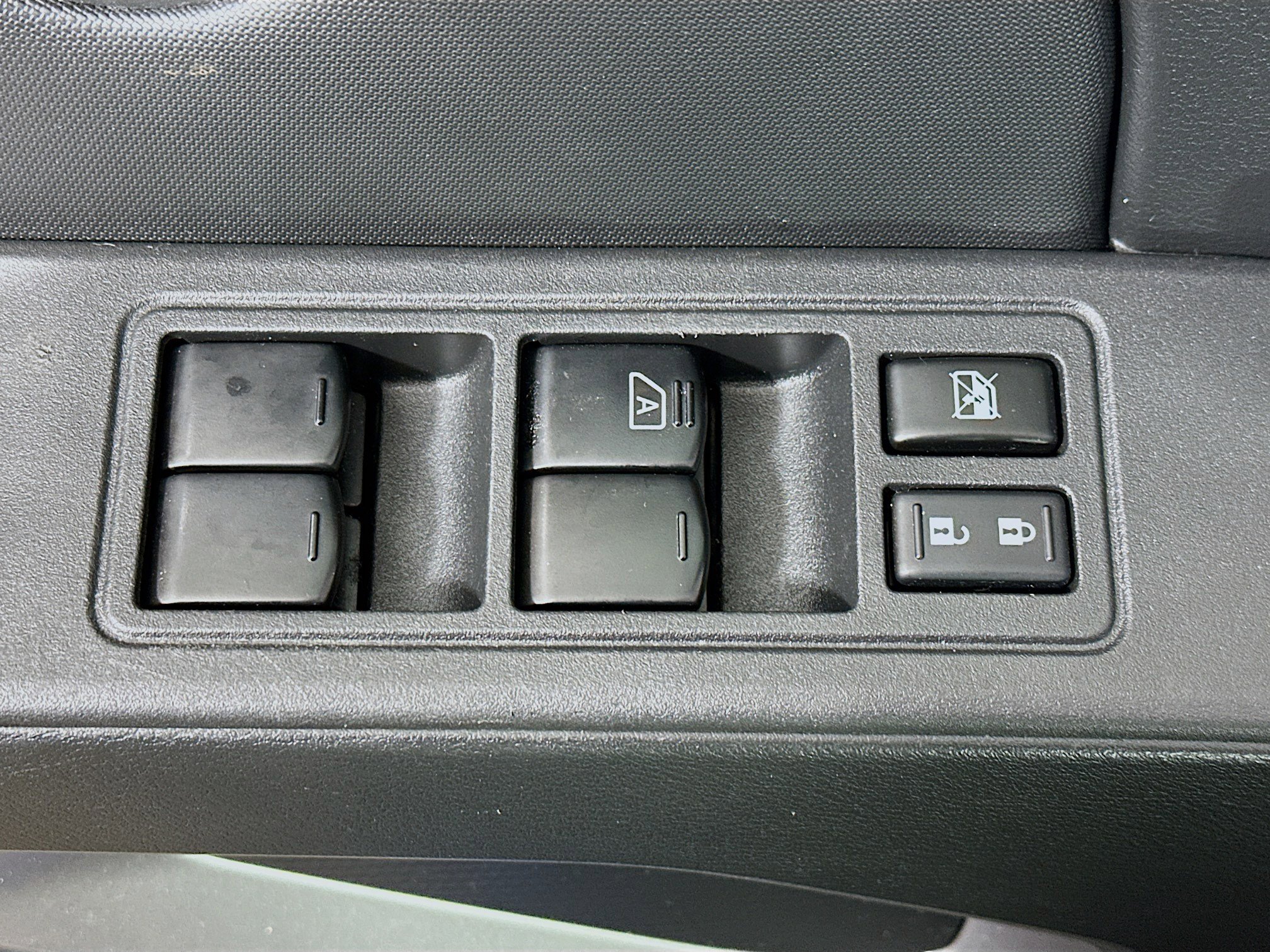 Used 2024 Nissan Frontier SL w/ Technology Package image 15