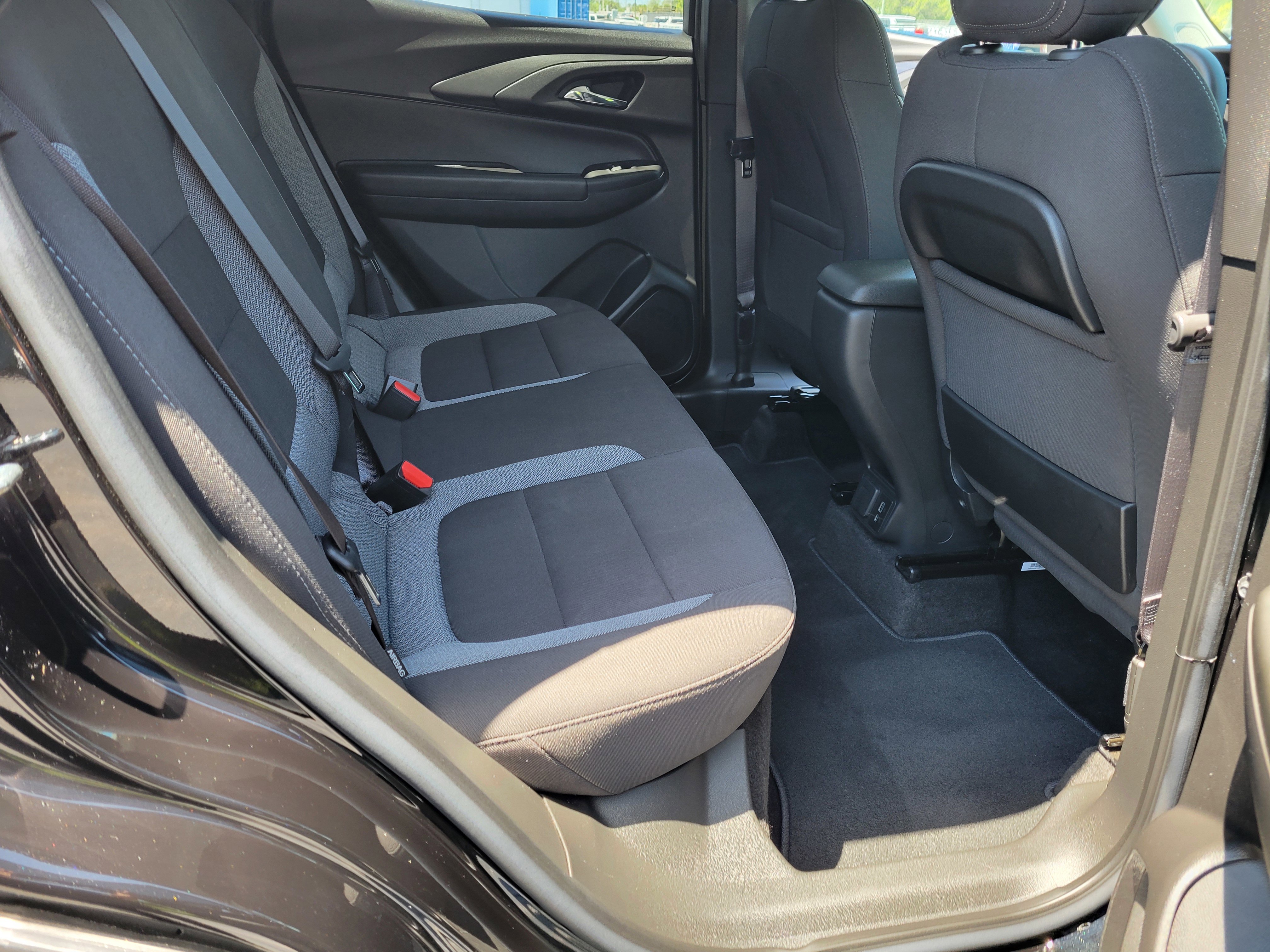 Certified 2023 Chevrolet TrailBlazer LT w/ Convenience Package FWD image 28