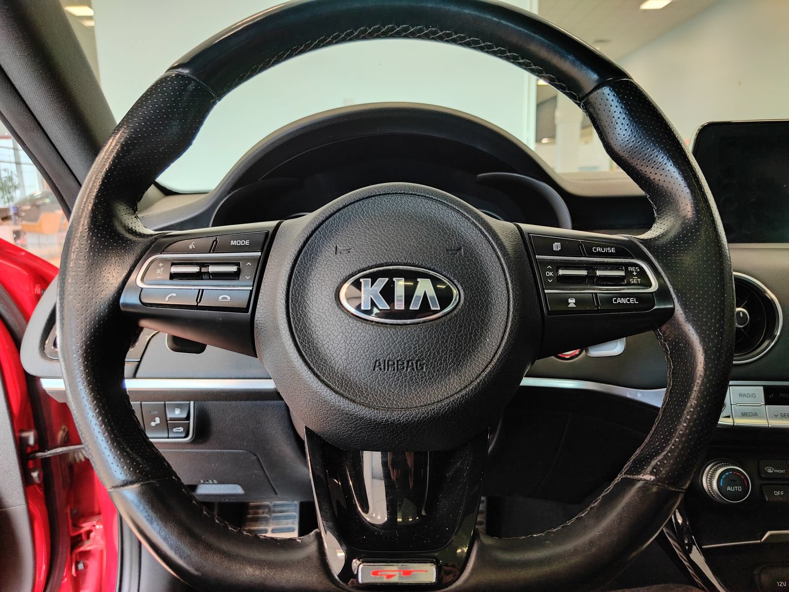 Used 2018 Kia Stinger GT2 RWD image 15