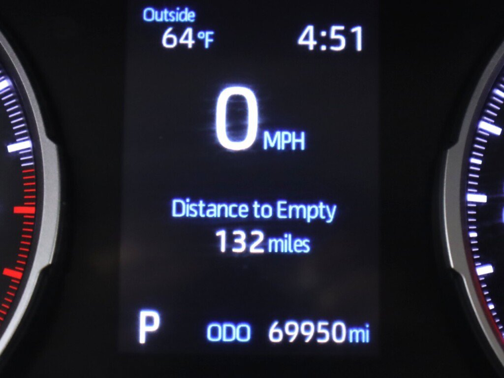 Used 2021 Toyota RAV4 LE FWD image 14