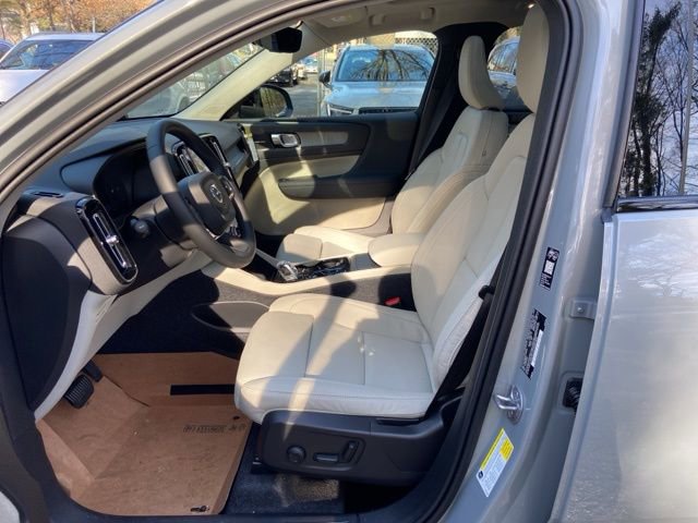 New 2026 Volvo XC40 B5 Ultra w/ Climate Package image 10
