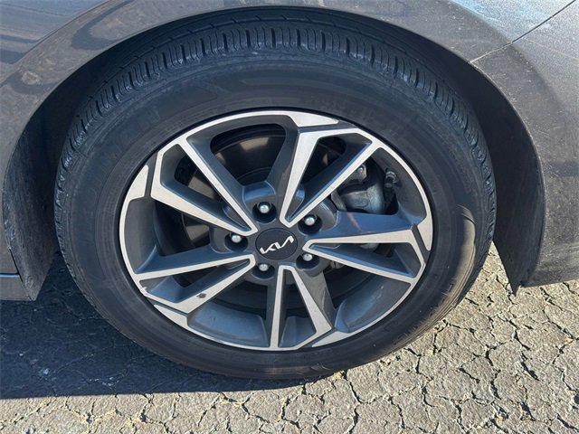 Used 2023 Kia Forte LXS image 8