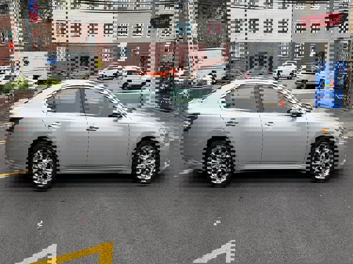Used 2012 Nissan Maxima 3.5 SV w/ Premium Pkg image 6