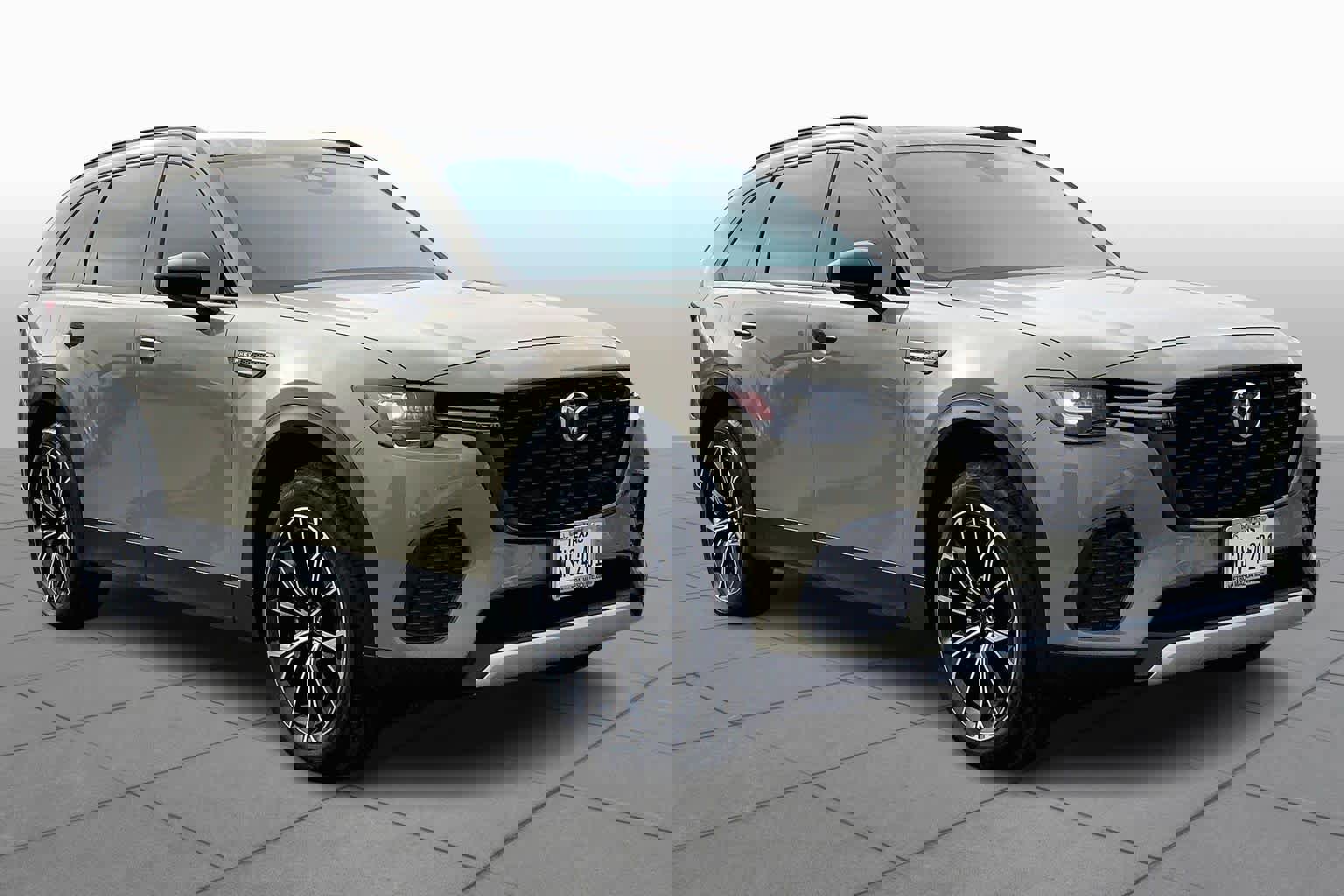 Used 2025 MAZDA CX-70 Plug-In Hybrid w/ Premium Plus image 2