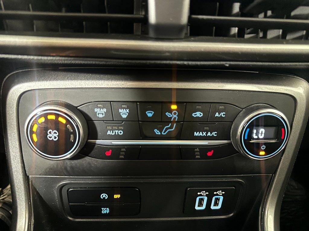 Used 2020 Ford EcoSport SE w/ SE Convenience Package image 30