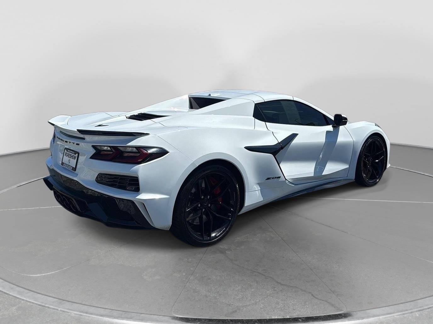 Used 2025 Chevrolet Corvette Z06 w/ Stealth Interior Trim Package RWD image 5