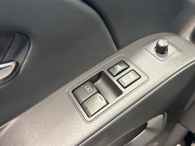 Used 2025 Nissan Frontier SV image 27