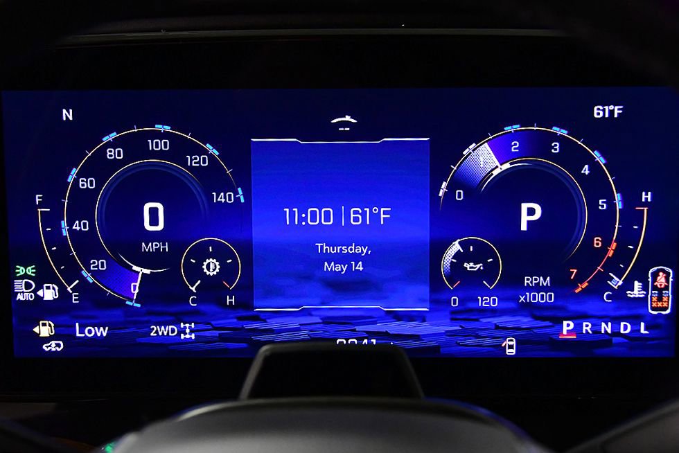 Used 2025 Chevrolet Tahoe High Country AWD/4WD image 16