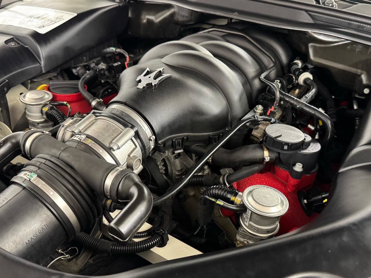 Used 2012 Maserati GranTurismo S image 10