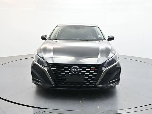 Used 2023 Nissan Altima 2.5 SR video 2