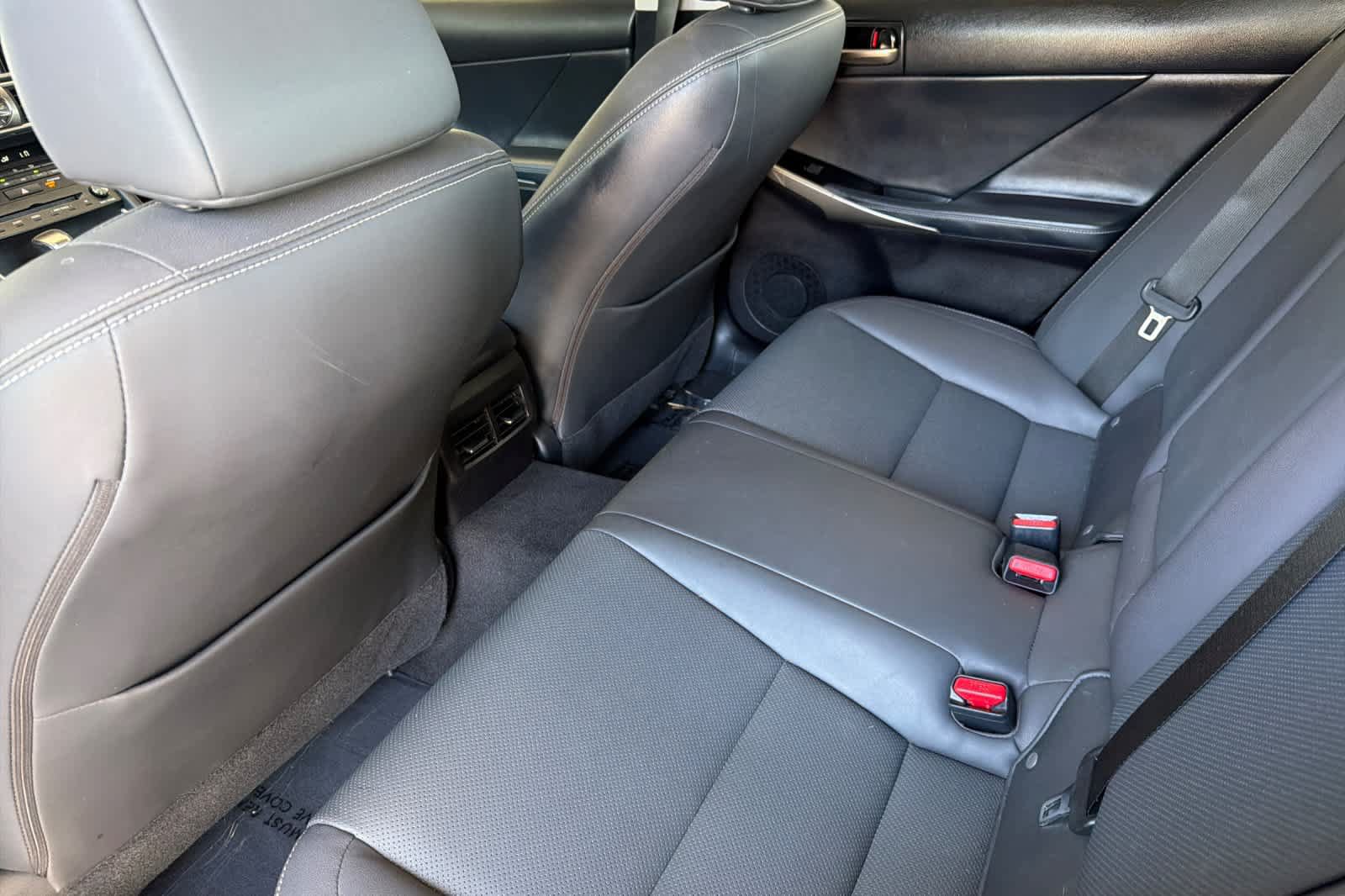 Used 2020 Lexus IS 300 w/ Navigation Package RWD image 4