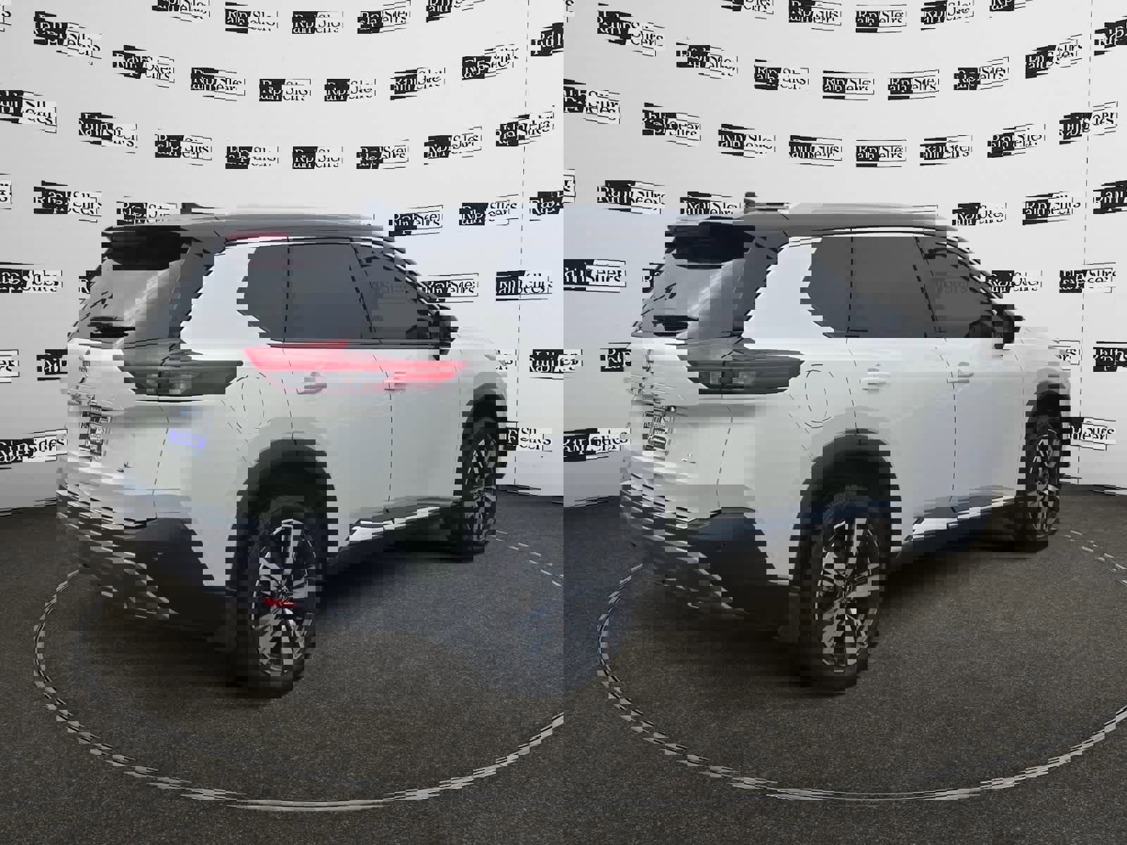 Used 2023 Nissan Rogue SL image 6