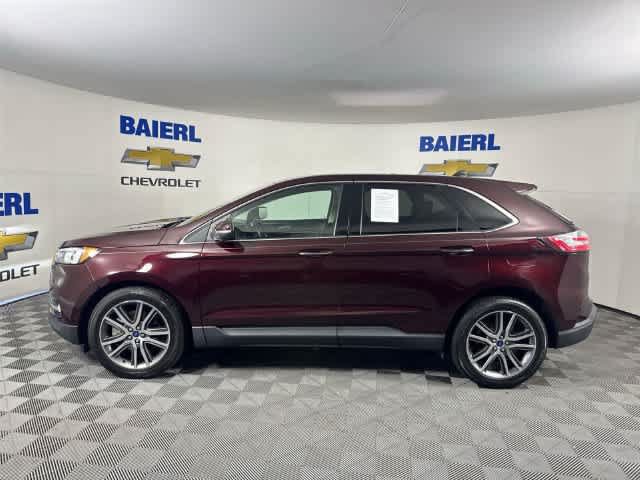 Used 2022 Ford Edge Titanium AWD/4WD image 2