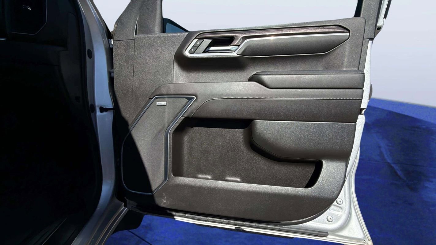 Used 2022 Chevrolet Silverado 1500 LTZ w/ LTZ Premium Package image 22