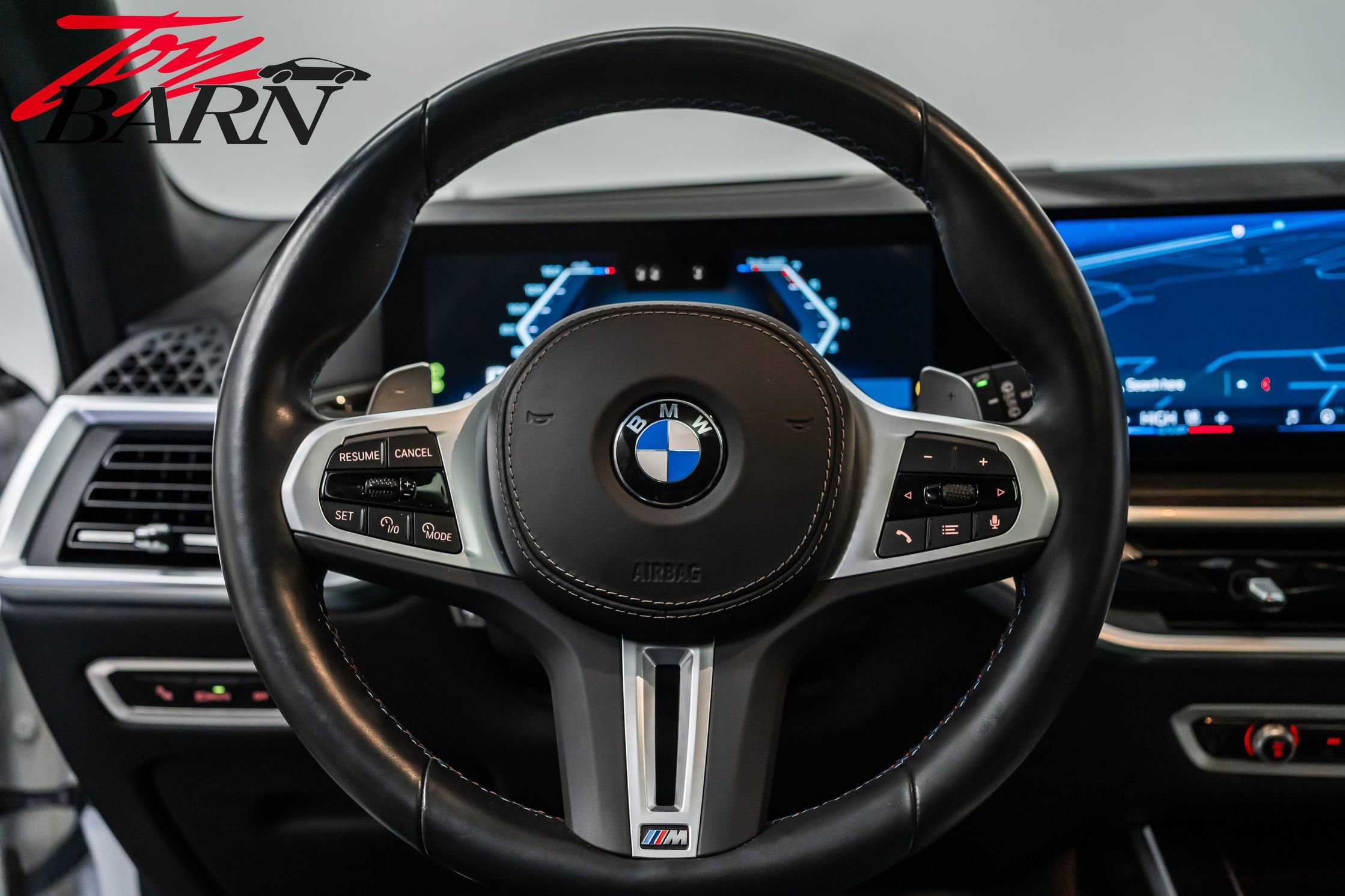 Used 2024 BMW X7 M60i w/ Executive Package image 32