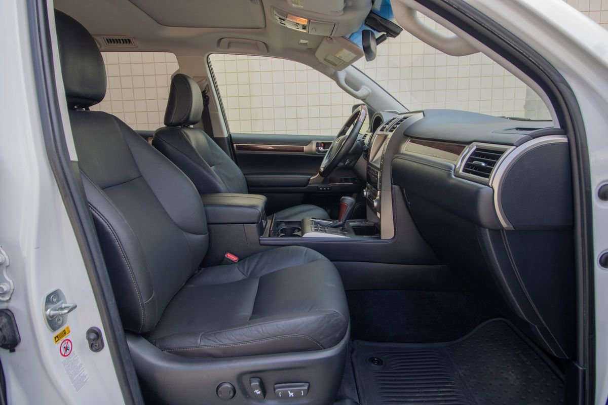 Used 2018 Lexus GX 460 Premium AWD/4WD image 24