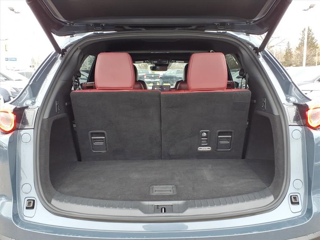 Used 2023 MAZDA CX-9 Carbon Edition image 9