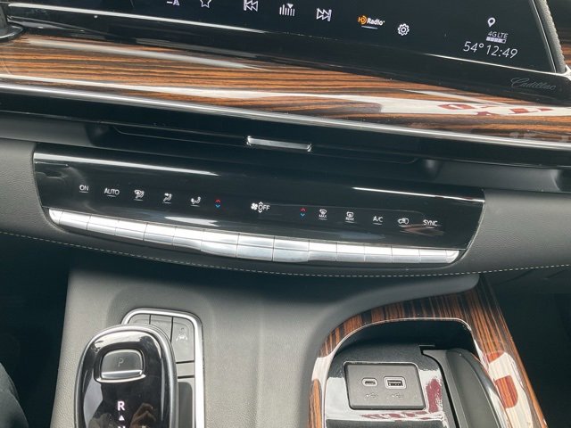 Used 2022 Cadillac Escalade Luxury image 24
