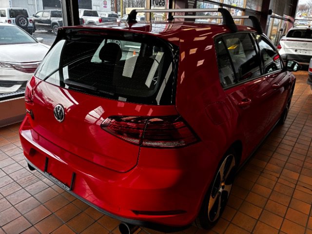 Used 2018 Volkswagen GTI S FWD image 10