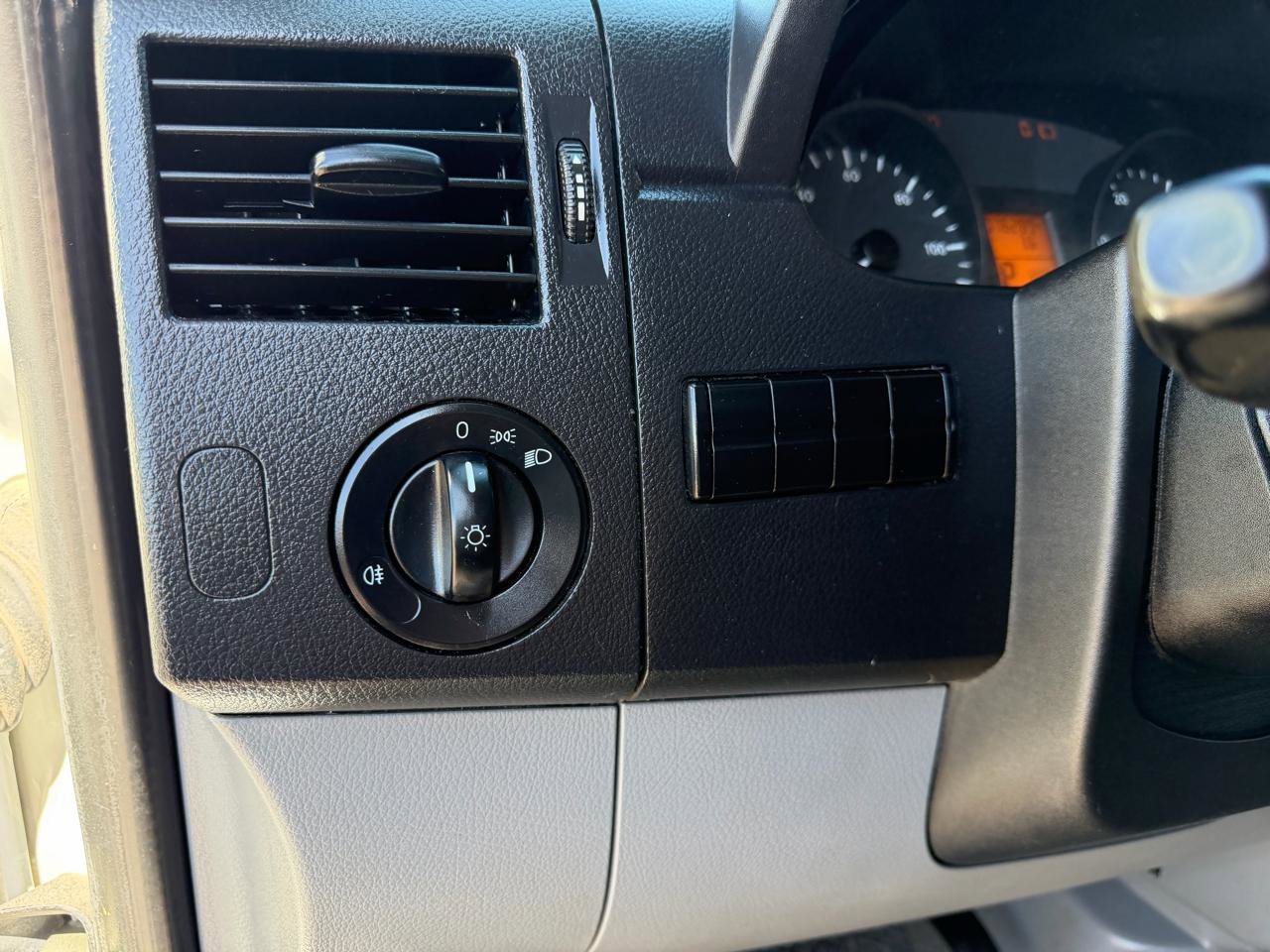 Used 2011 Mercedes-Benz Sprinter 2500 image 13