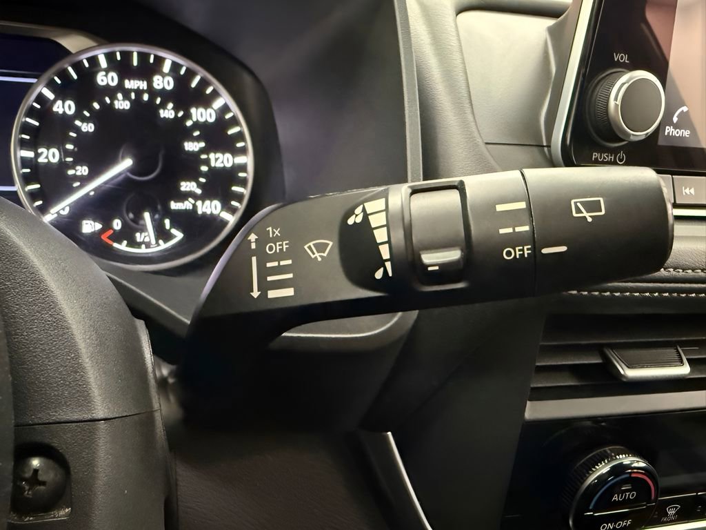 Used 2023 Nissan Rogue SV image 21