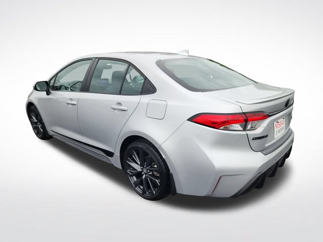 Used 2024 Toyota Corolla SE FWD image 3