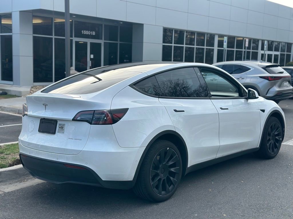 Used 2022 Tesla Model Y Long Range image 5