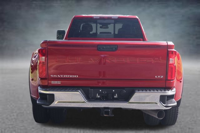 Used 2026 Chevrolet Silverado 3500 LTZ w/ LTZ Convenience Package AWD/4WD image 22