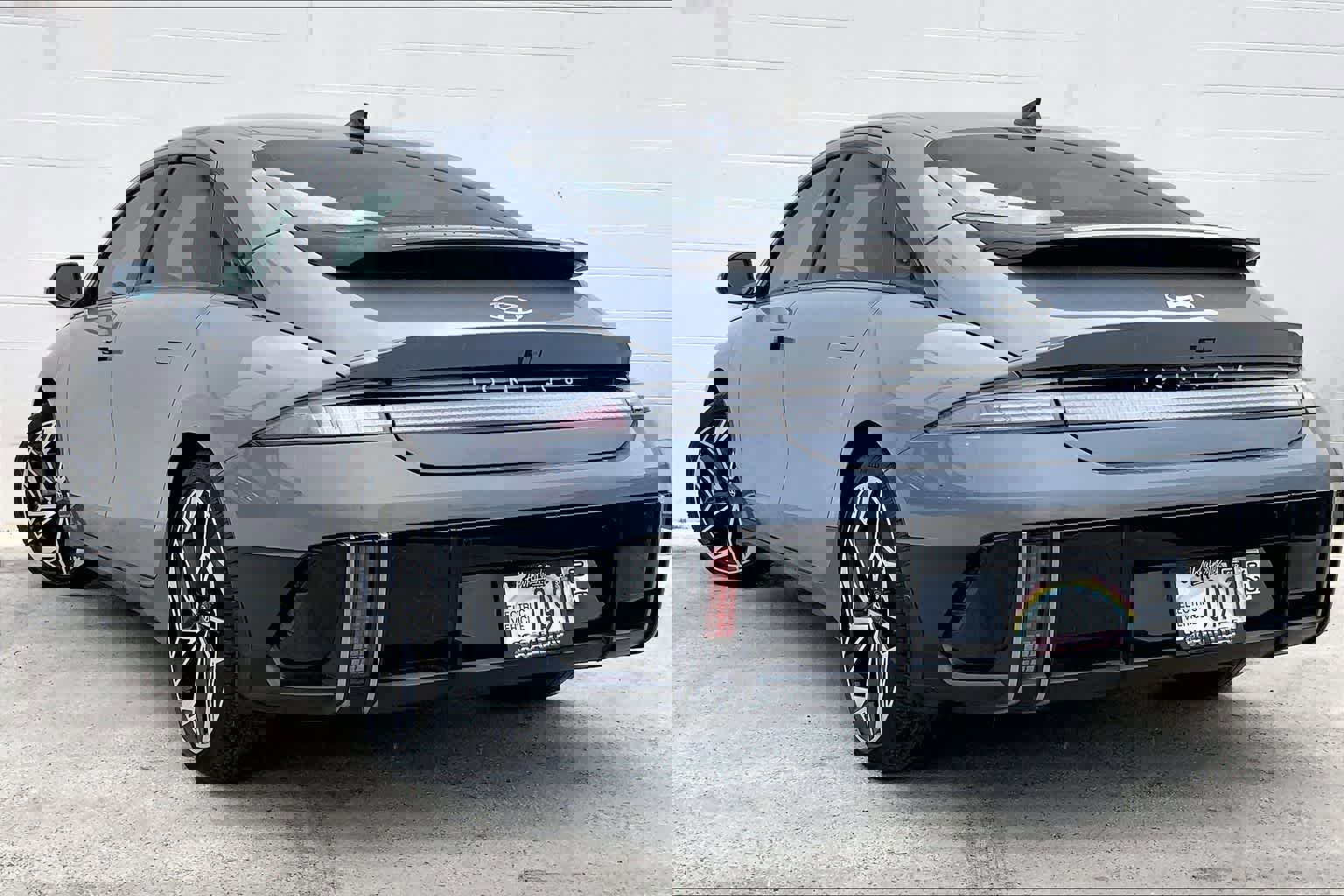 Used 2023 Hyundai Ioniq 6 SEL image 5