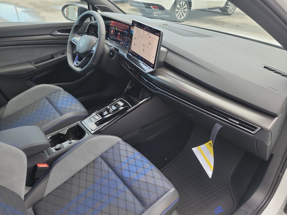 New 2025 Volkswagen Golf R Black Edition image 28