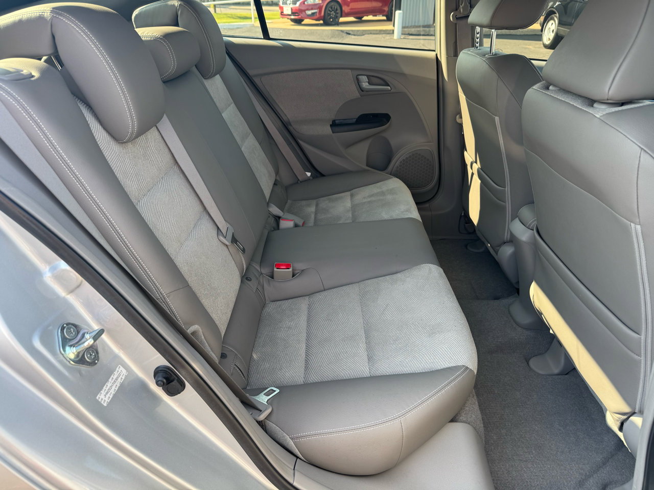 Used 2014 Honda Insight EX image 22